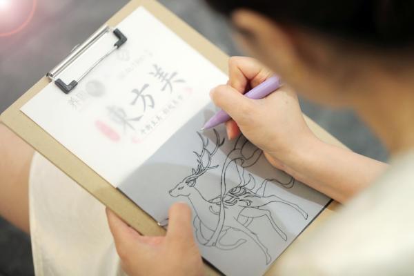 养固健注解“新平衡·东方美”不朽情缘游戏网站千年敦煌邂逅